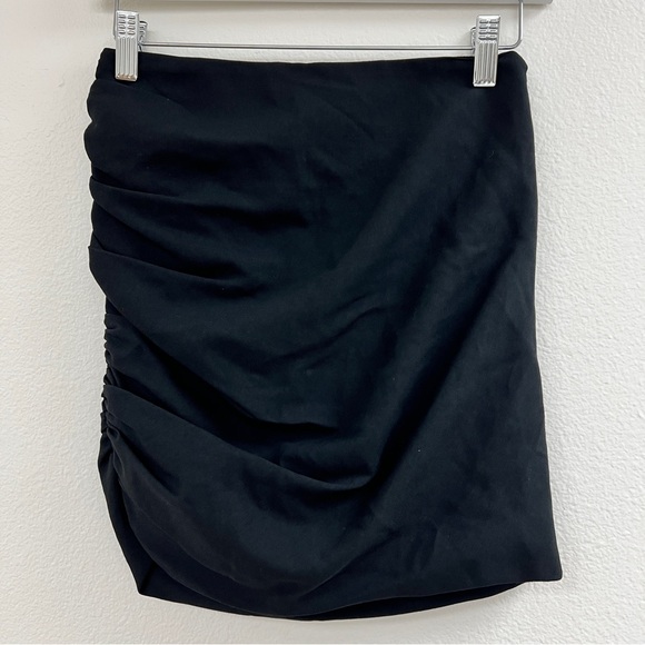 NWT Elegant Black The Sei Ruched Women's Mini Skirt Sz 0 - Picture 1 of 6